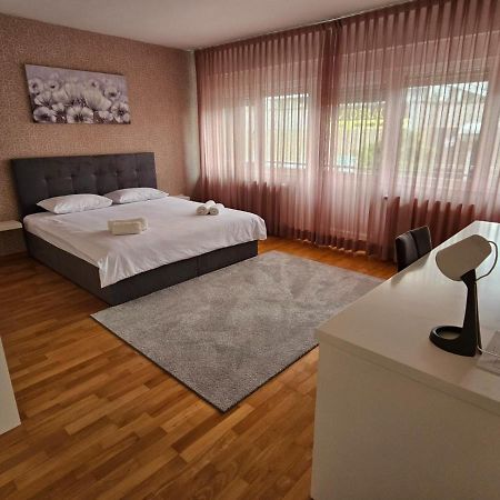 Comfort Rooms Remiza - Free Private Parking - Self Check-In Zagreb Exterior foto