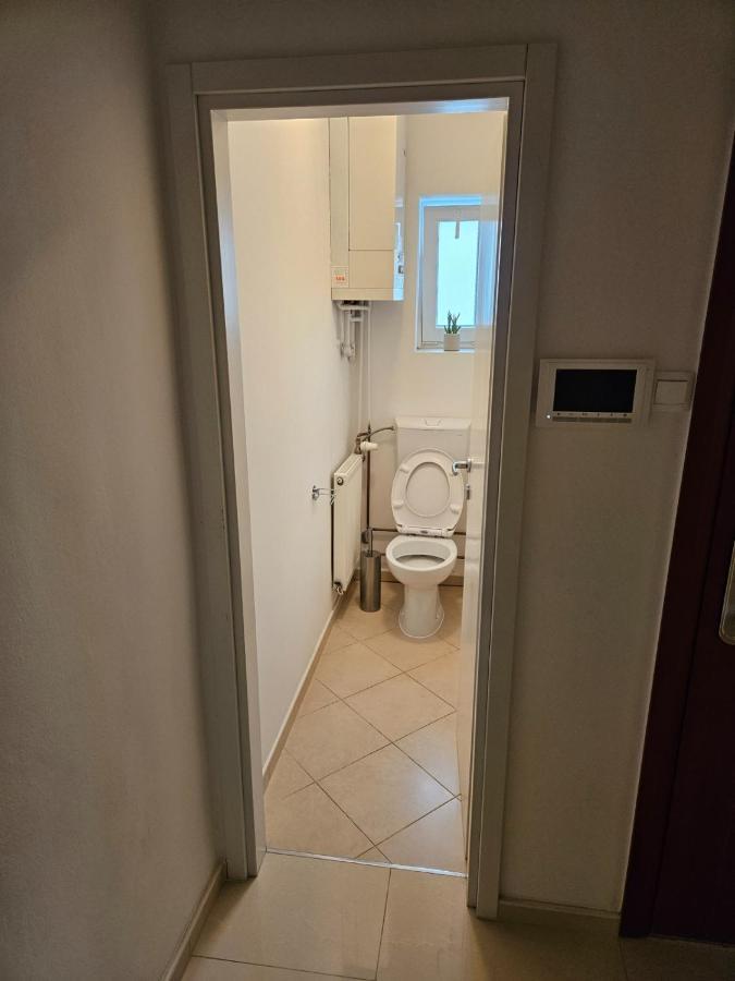 Comfort Rooms Remiza - Free Private Parking - Self Check-In Zagreb Exterior foto